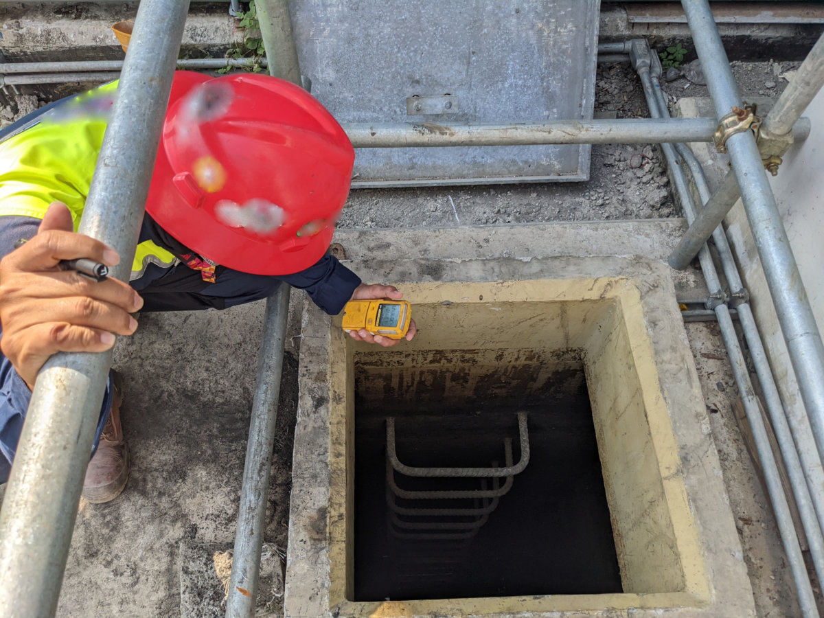 Hazard Alert & Poster – Best Practices for Permit-Required Confined Spaces